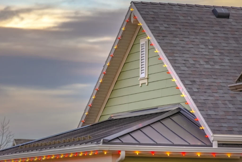 6 Ways Your Holiday Lights May Damage Your Vinyl Siding Holiday lights - Unlimited Siding, Ogden, Utah